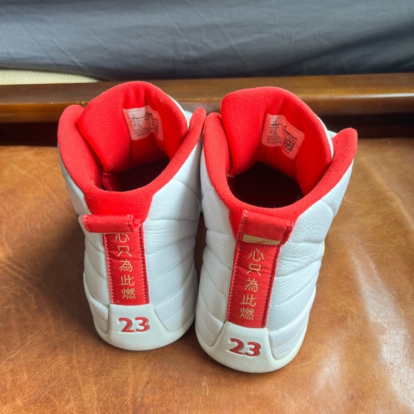 Ai Jordan 12 Fiba - Picture 2 of 9